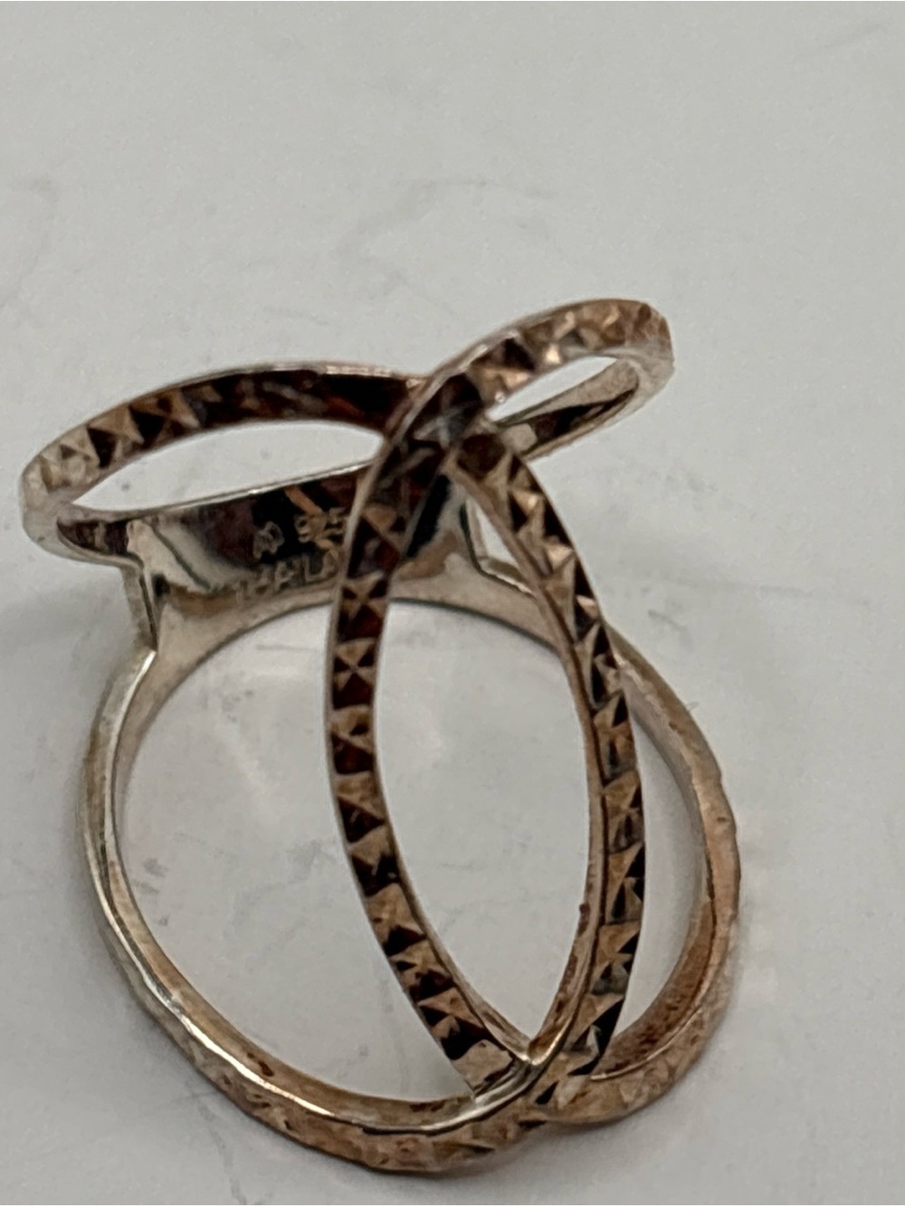 Thailand 925 WOMANS Delicate Crisscross Scarf Ring SIZE 8